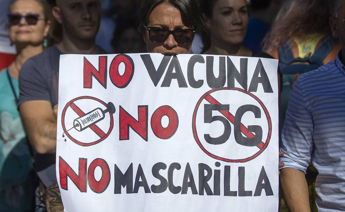 Protestas en España por el uso de la mascarilla para evitar brotes de coronavirus en el país